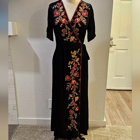 Lilith Embroidered Wrap Midi-Dress - Picture 5 of 16